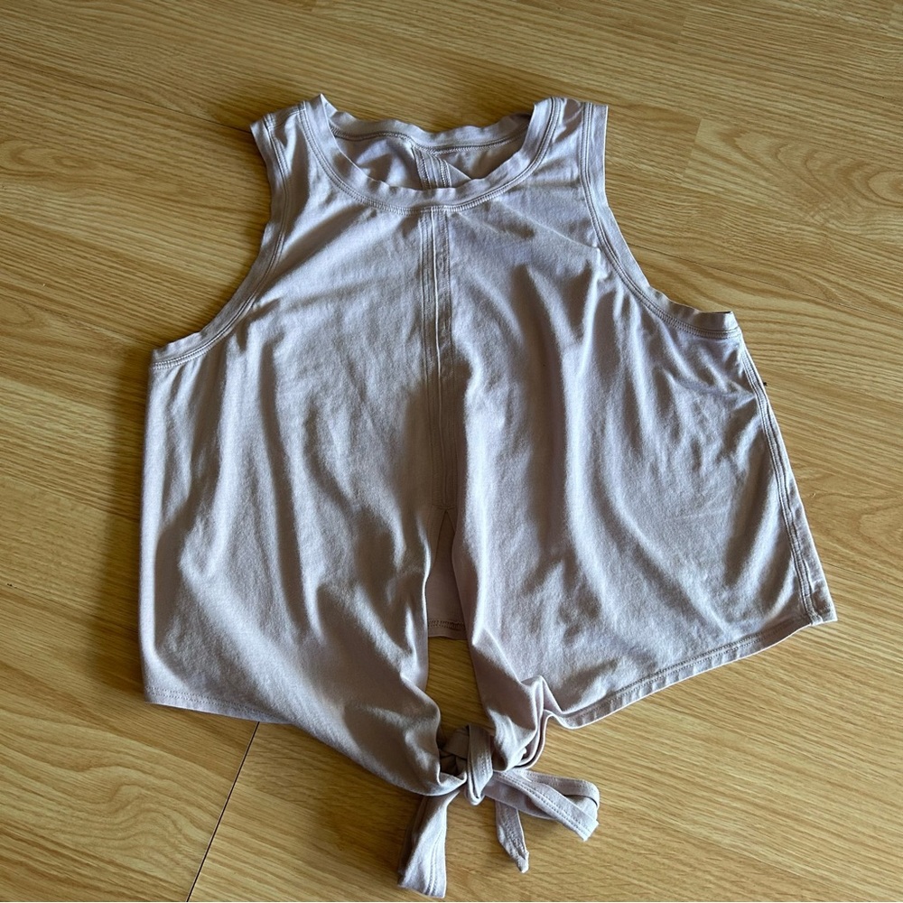 Lululemon Lavender Mauve Front Tie Active Tank Medium